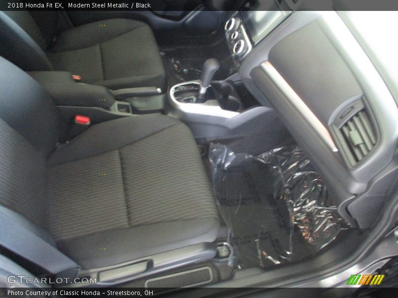 Modern Steel Metallic / Black 2018 Honda Fit EX