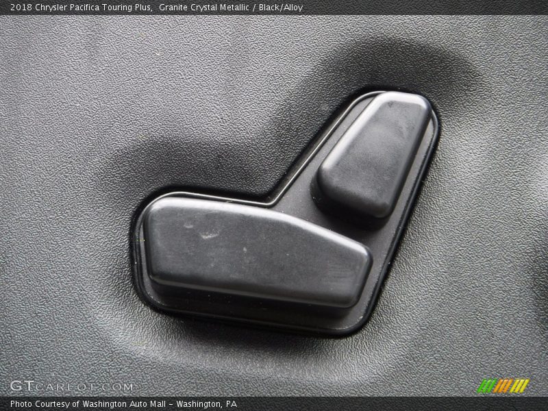 Granite Crystal Metallic / Black/Alloy 2018 Chrysler Pacifica Touring Plus