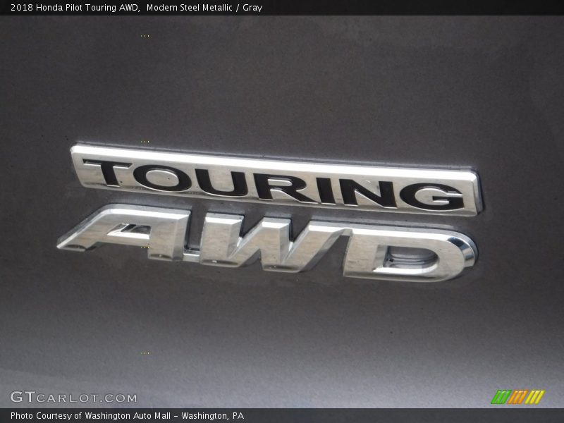 Modern Steel Metallic / Gray 2018 Honda Pilot Touring AWD