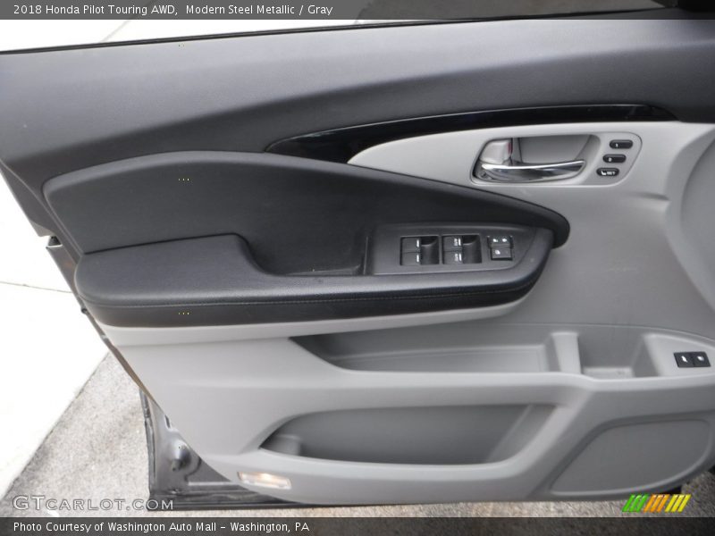 Modern Steel Metallic / Gray 2018 Honda Pilot Touring AWD