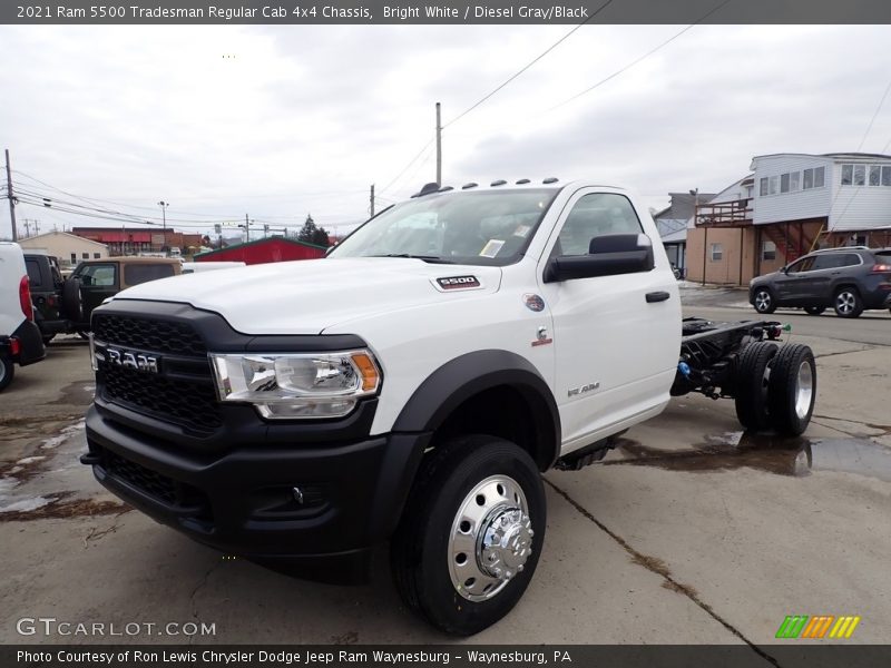 Front 3/4 View of 2021 5500 Tradesman Regular Cab 4x4 Chassis