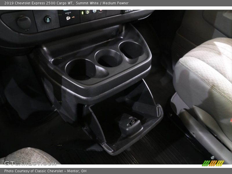 Summit White / Medium Pewter 2019 Chevrolet Express 2500 Cargo WT