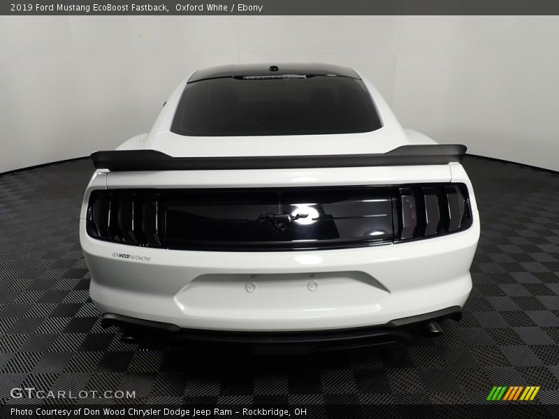 Oxford White / Ebony 2019 Ford Mustang EcoBoost Fastback