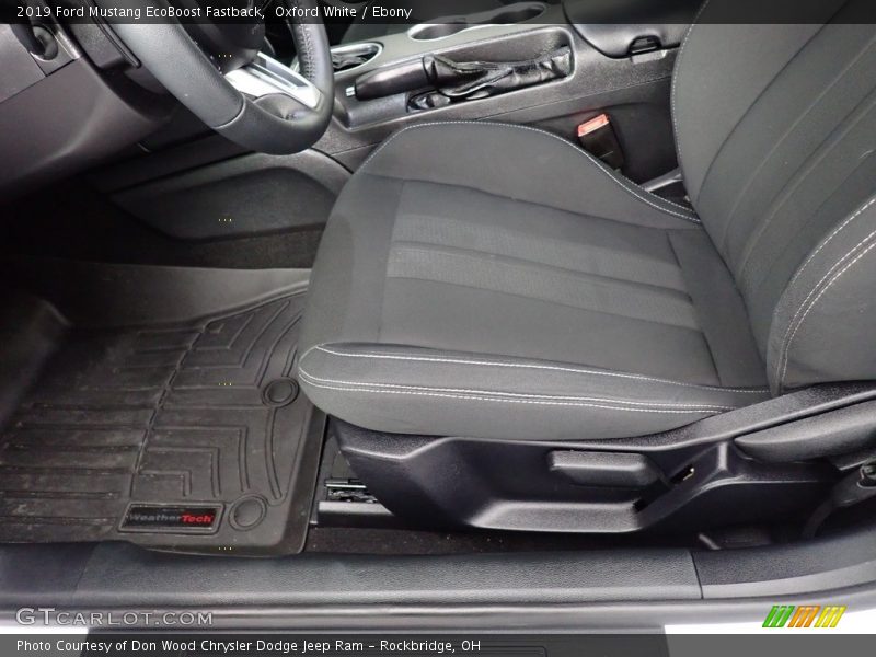 Oxford White / Ebony 2019 Ford Mustang EcoBoost Fastback