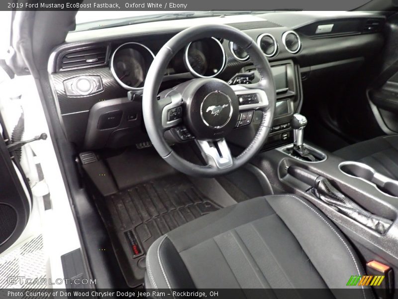 Oxford White / Ebony 2019 Ford Mustang EcoBoost Fastback