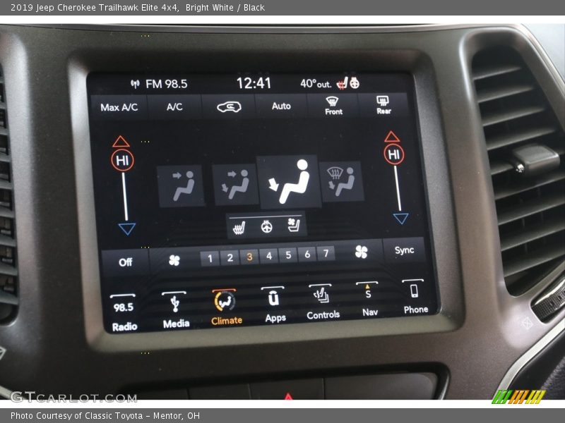 Bright White / Black 2019 Jeep Cherokee Trailhawk Elite 4x4