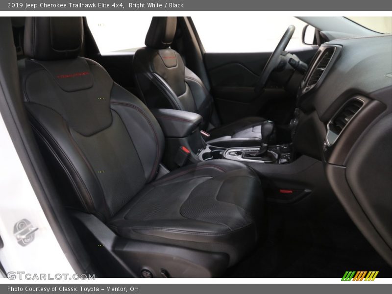 Bright White / Black 2019 Jeep Cherokee Trailhawk Elite 4x4