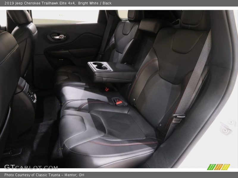 Bright White / Black 2019 Jeep Cherokee Trailhawk Elite 4x4