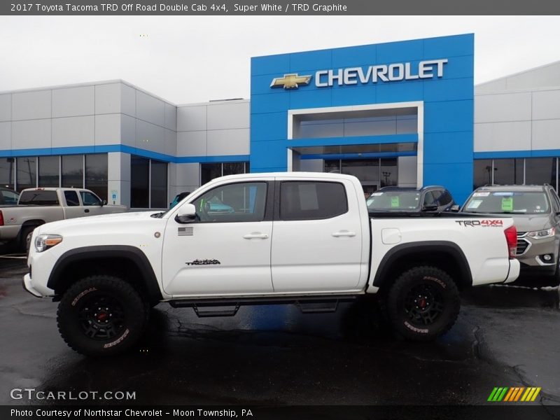Super White / TRD Graphite 2017 Toyota Tacoma TRD Off Road Double Cab 4x4
