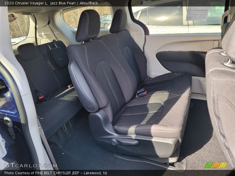 Jazz Blue Pearl / Alloy/Black 2020 Chrysler Voyager L