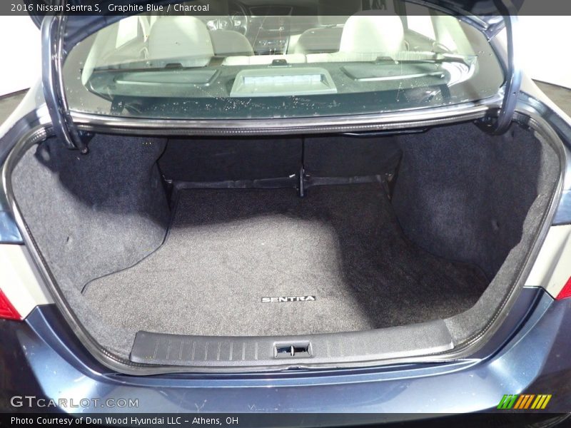 Graphite Blue / Charcoal 2016 Nissan Sentra S