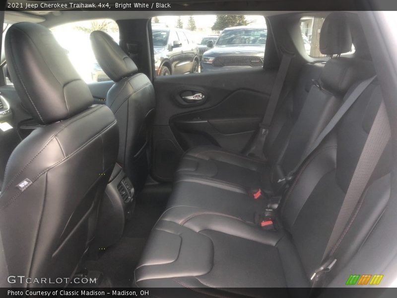 Bright White / Black 2021 Jeep Cherokee Traihawk 4x4