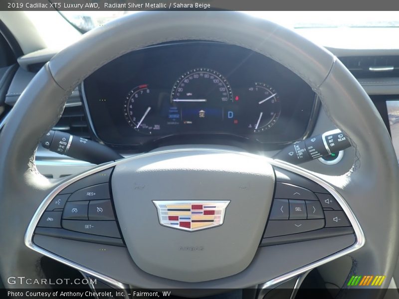 Radiant Silver Metallic / Sahara Beige 2019 Cadillac XT5 Luxury AWD