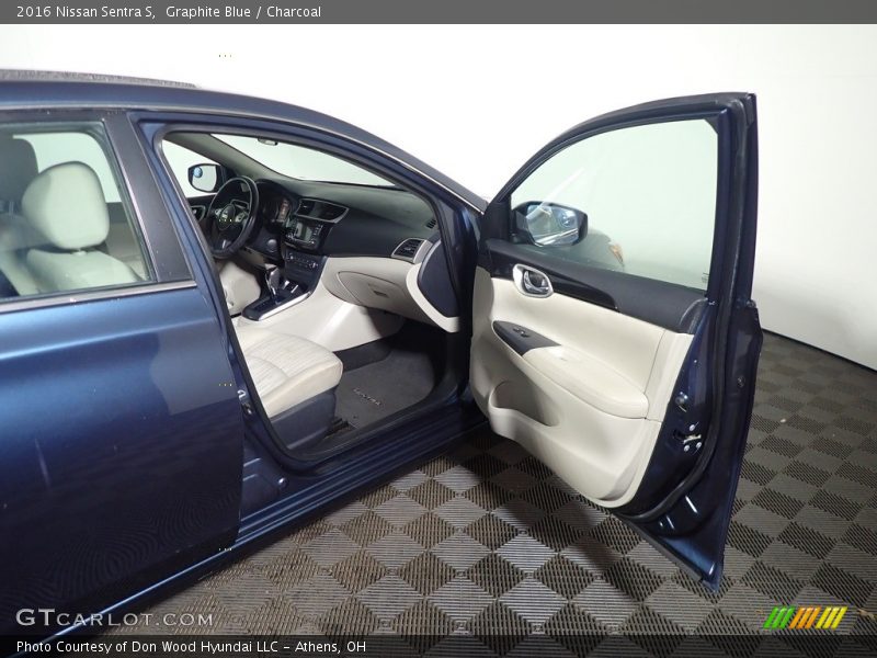 Graphite Blue / Charcoal 2016 Nissan Sentra S