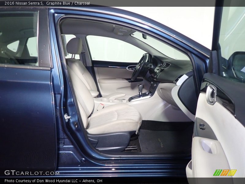 Graphite Blue / Charcoal 2016 Nissan Sentra S