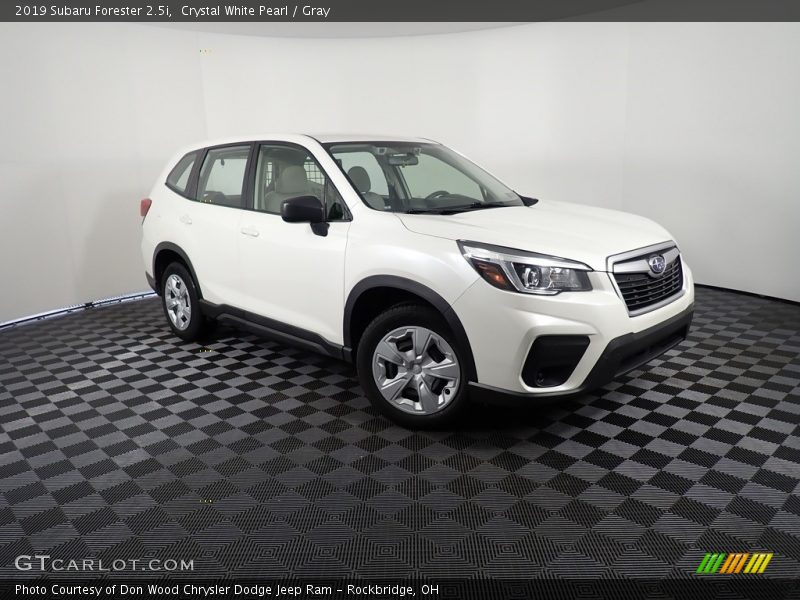 Crystal White Pearl / Gray 2019 Subaru Forester 2.5i