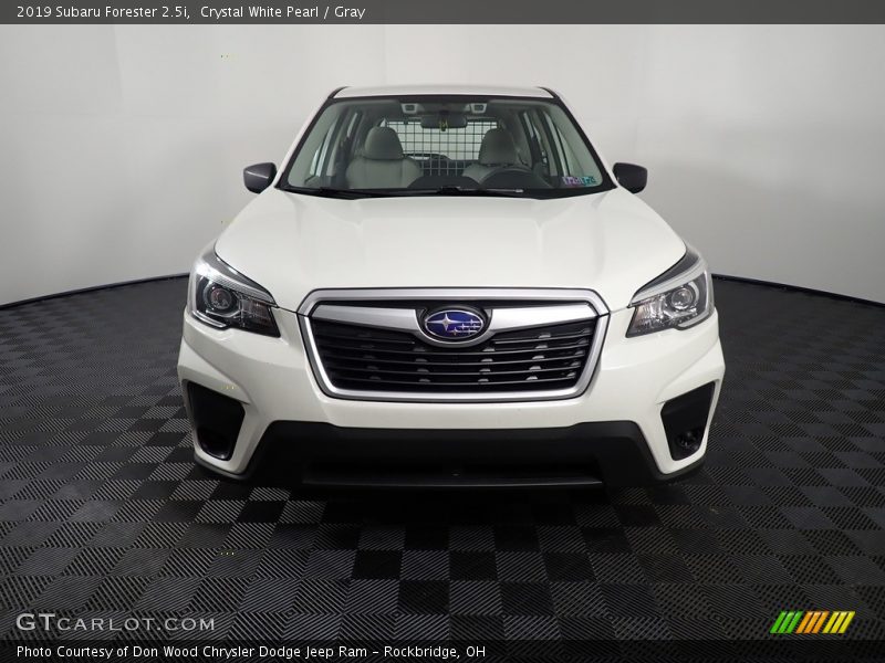 Crystal White Pearl / Gray 2019 Subaru Forester 2.5i