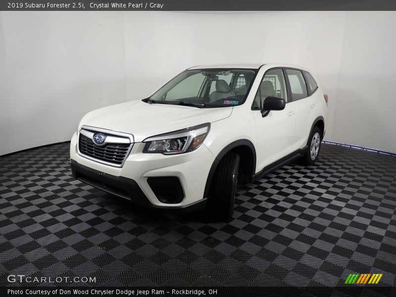 Crystal White Pearl / Gray 2019 Subaru Forester 2.5i