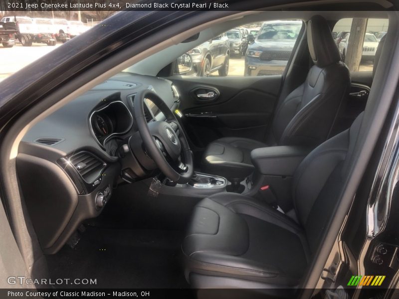 Diamond Black Crystal Pearl / Black 2021 Jeep Cherokee Latitude Plus 4x4