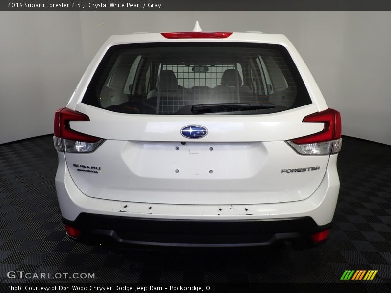 Crystal White Pearl / Gray 2019 Subaru Forester 2.5i