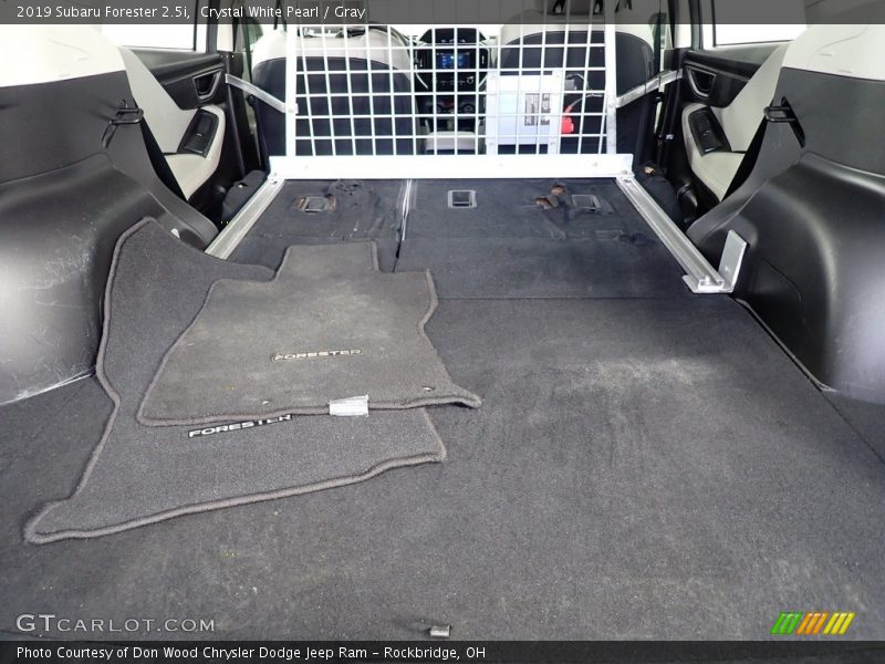 Crystal White Pearl / Gray 2019 Subaru Forester 2.5i