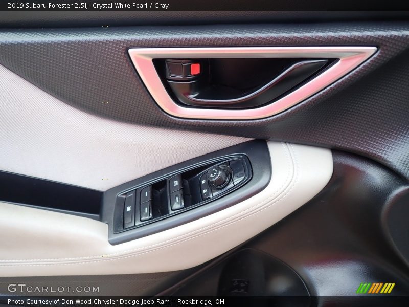 Crystal White Pearl / Gray 2019 Subaru Forester 2.5i
