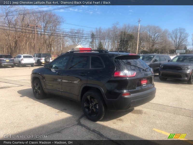 Diamond Black Crystal Pearl / Black 2021 Jeep Cherokee Latitude Plus 4x4