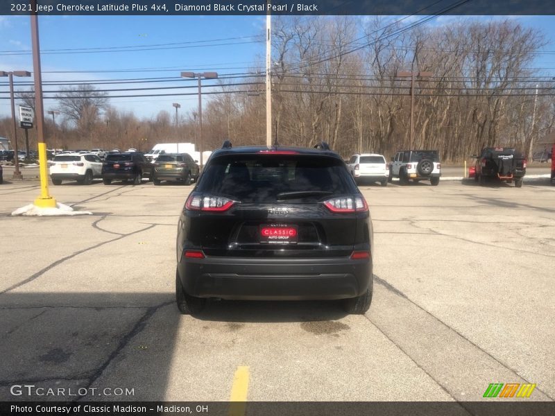 Diamond Black Crystal Pearl / Black 2021 Jeep Cherokee Latitude Plus 4x4