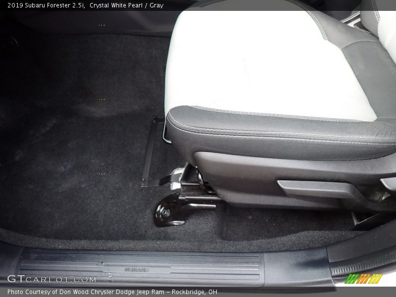 Crystal White Pearl / Gray 2019 Subaru Forester 2.5i
