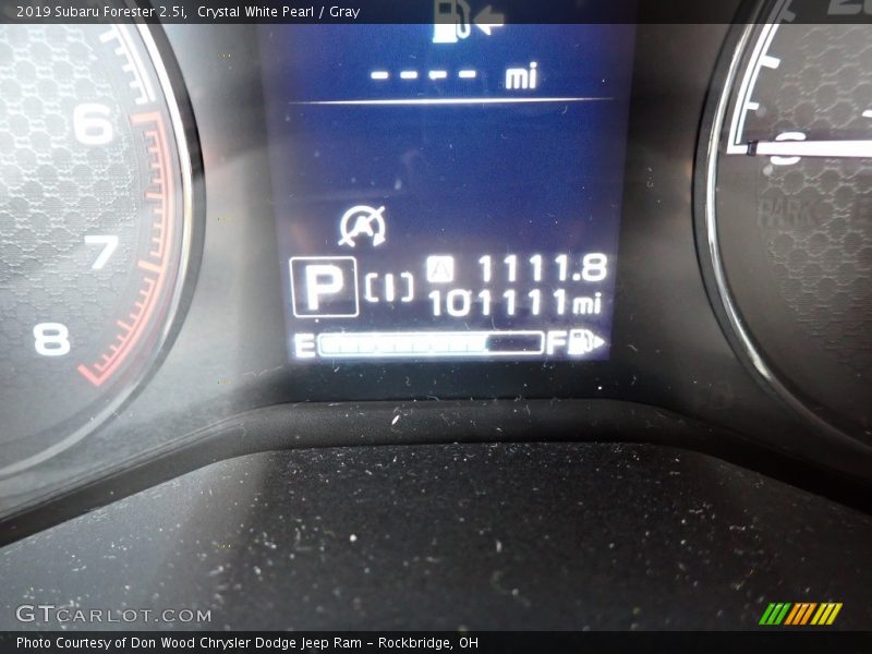 Crystal White Pearl / Gray 2019 Subaru Forester 2.5i