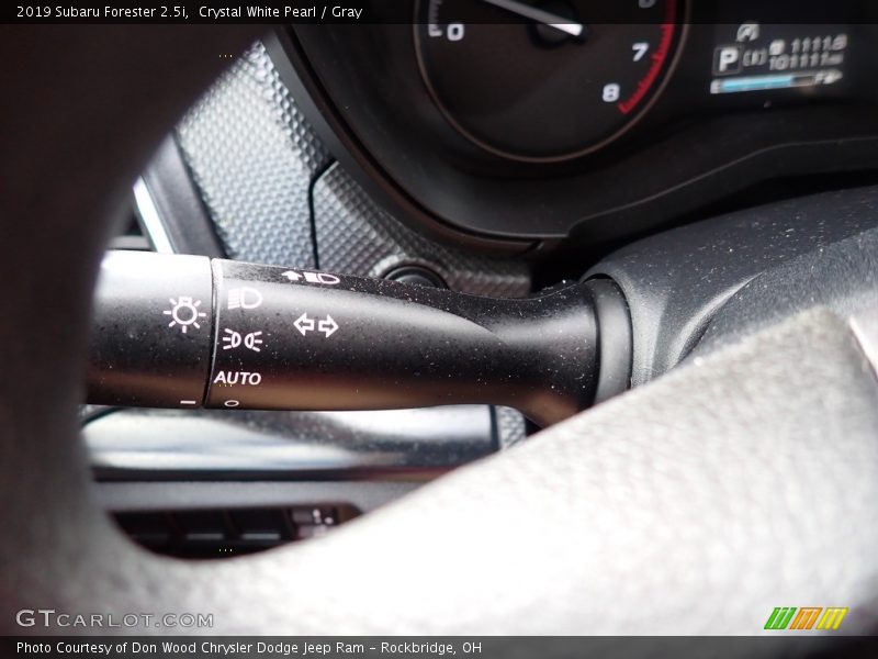 Crystal White Pearl / Gray 2019 Subaru Forester 2.5i