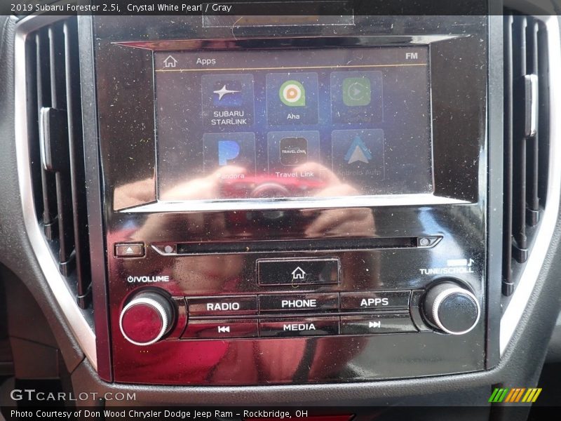 Crystal White Pearl / Gray 2019 Subaru Forester 2.5i