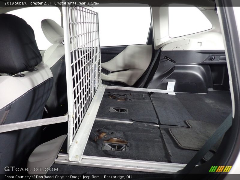 Crystal White Pearl / Gray 2019 Subaru Forester 2.5i