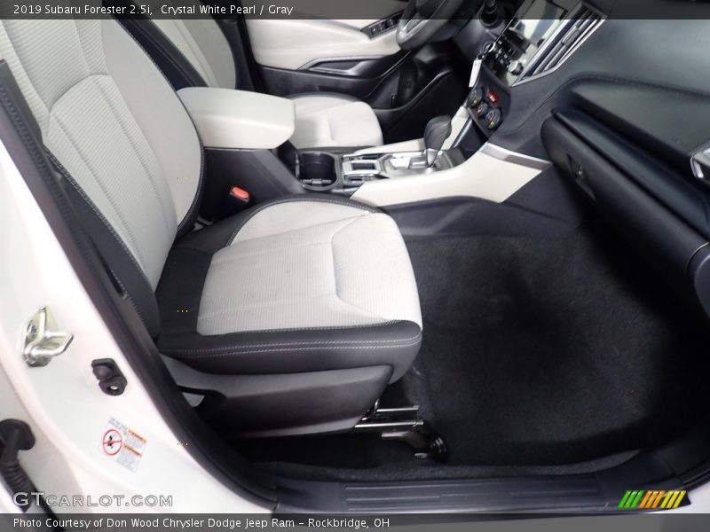 Crystal White Pearl / Gray 2019 Subaru Forester 2.5i