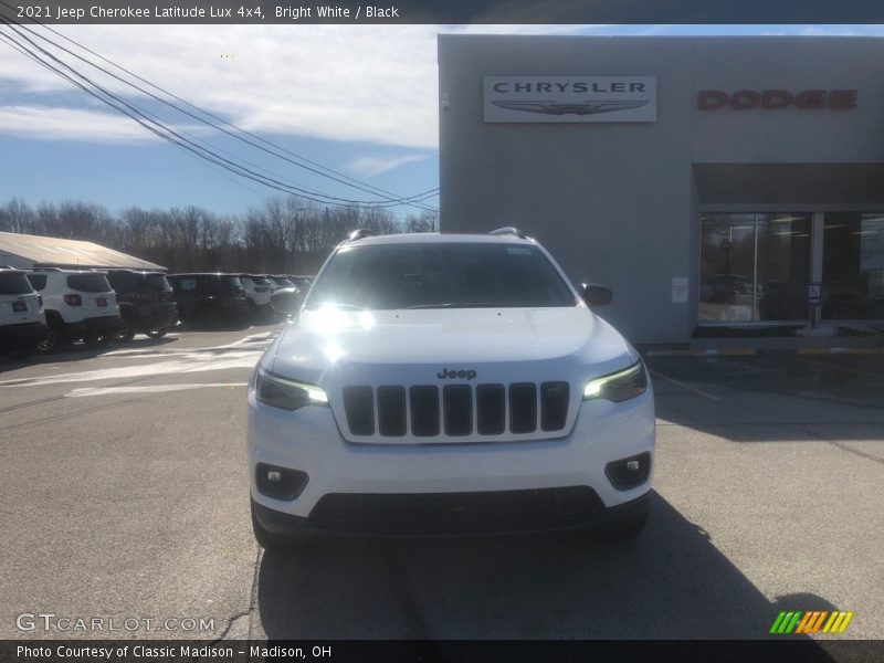 Bright White / Black 2021 Jeep Cherokee Latitude Lux 4x4