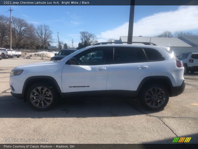 Bright White / Black 2021 Jeep Cherokee Latitude Lux 4x4