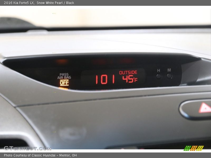 Controls of 2016 Forte5 LX