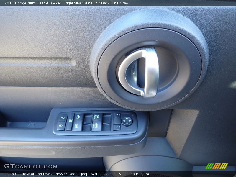 Bright Silver Metallic / Dark Slate Gray 2011 Dodge Nitro Heat 4.0 4x4