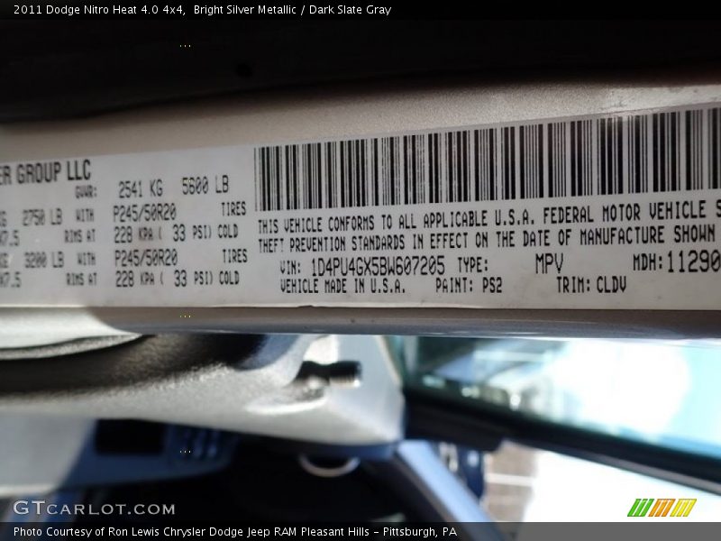 Bright Silver Metallic / Dark Slate Gray 2011 Dodge Nitro Heat 4.0 4x4