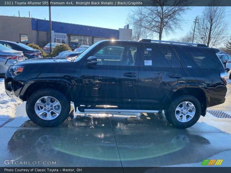 Midnight Black Metallic / Black/Graphite 2021 Toyota 4Runner SR5 Premium 4x4