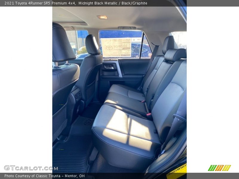 Midnight Black Metallic / Black/Graphite 2021 Toyota 4Runner SR5 Premium 4x4