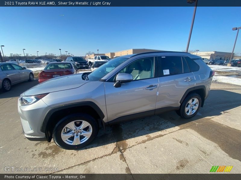 Silver Sky Metallic / Light Gray 2021 Toyota RAV4 XLE AWD