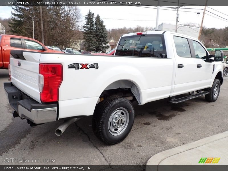 Oxford White / Medium Earth Gray 2021 Ford F250 Super Duty XL Crew Cab 4x4