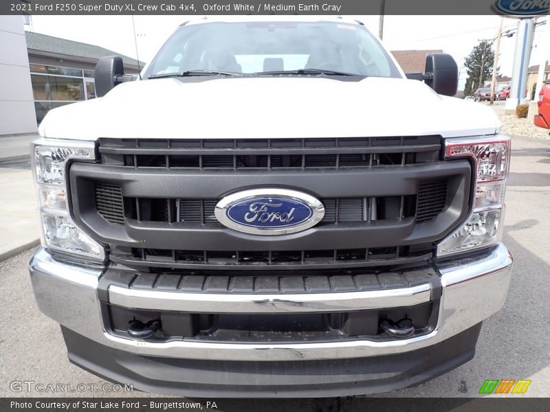Oxford White / Medium Earth Gray 2021 Ford F250 Super Duty XL Crew Cab 4x4