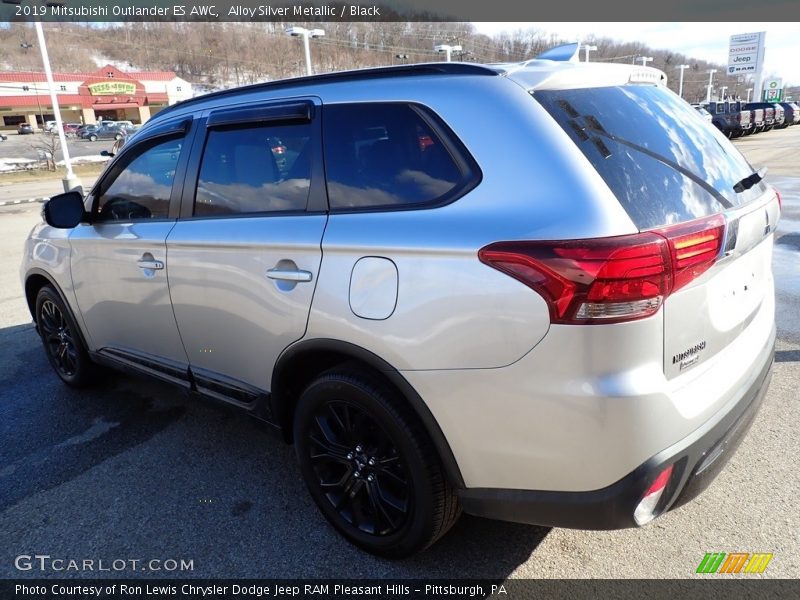 Alloy Silver Metallic / Black 2019 Mitsubishi Outlander ES AWC