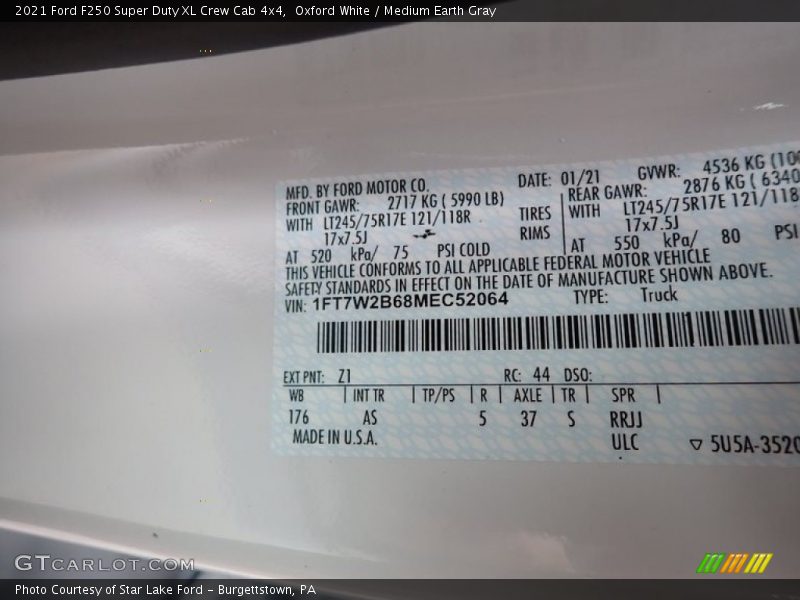 Oxford White / Medium Earth Gray 2021 Ford F250 Super Duty XL Crew Cab 4x4