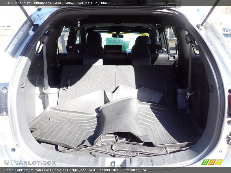 Alloy Silver Metallic / Black 2019 Mitsubishi Outlander ES AWC