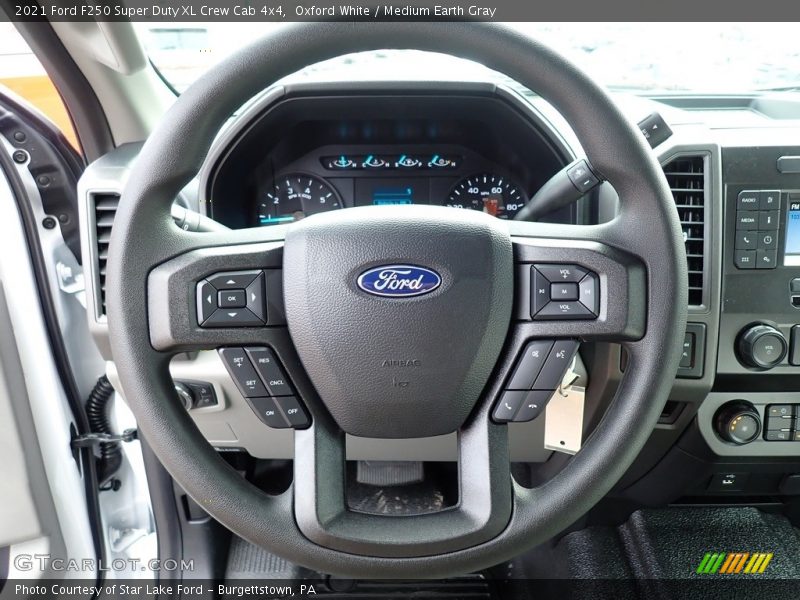 Oxford White / Medium Earth Gray 2021 Ford F250 Super Duty XL Crew Cab 4x4