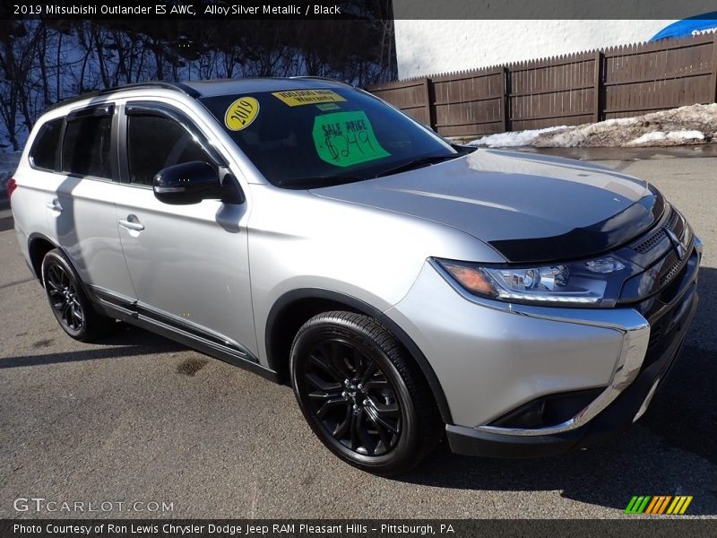 Alloy Silver Metallic / Black 2019 Mitsubishi Outlander ES AWC