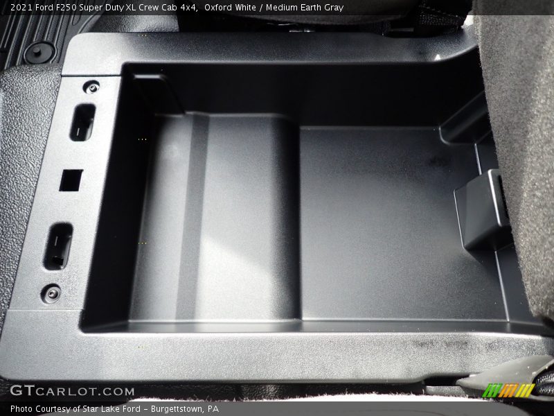 Oxford White / Medium Earth Gray 2021 Ford F250 Super Duty XL Crew Cab 4x4
